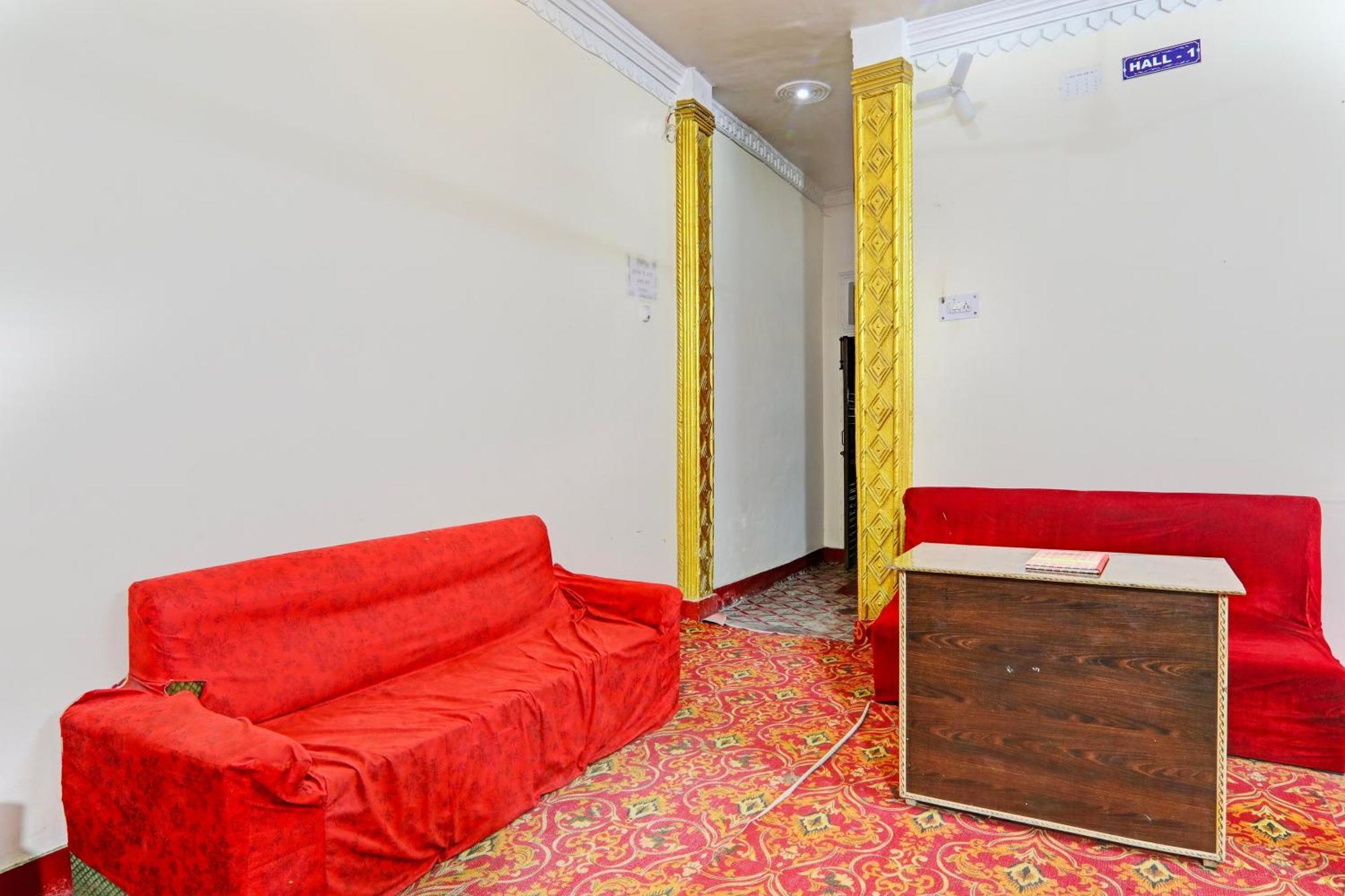 Hotel O Home Om Marriage Hall Ayodhya Экстерьер фото